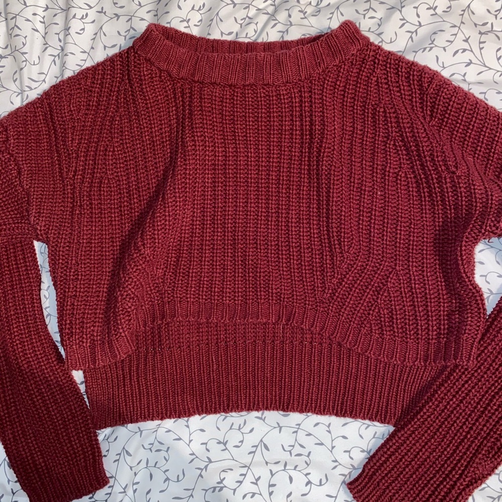 Burgundy cropped hoodie